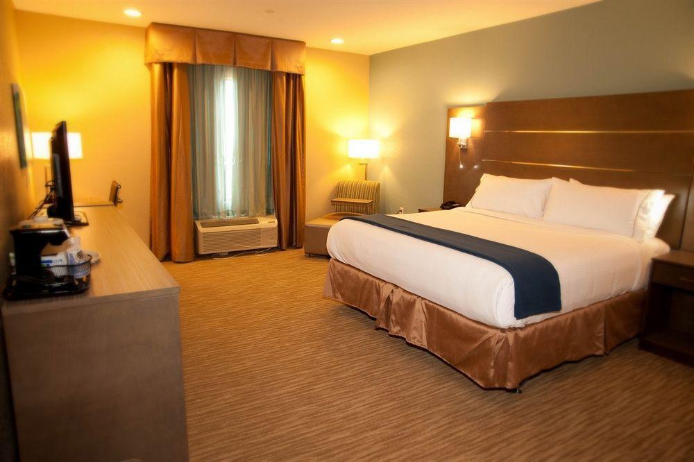 Holiday Inn Express And Suites Schulenburg By Ihg Exteriér fotografie