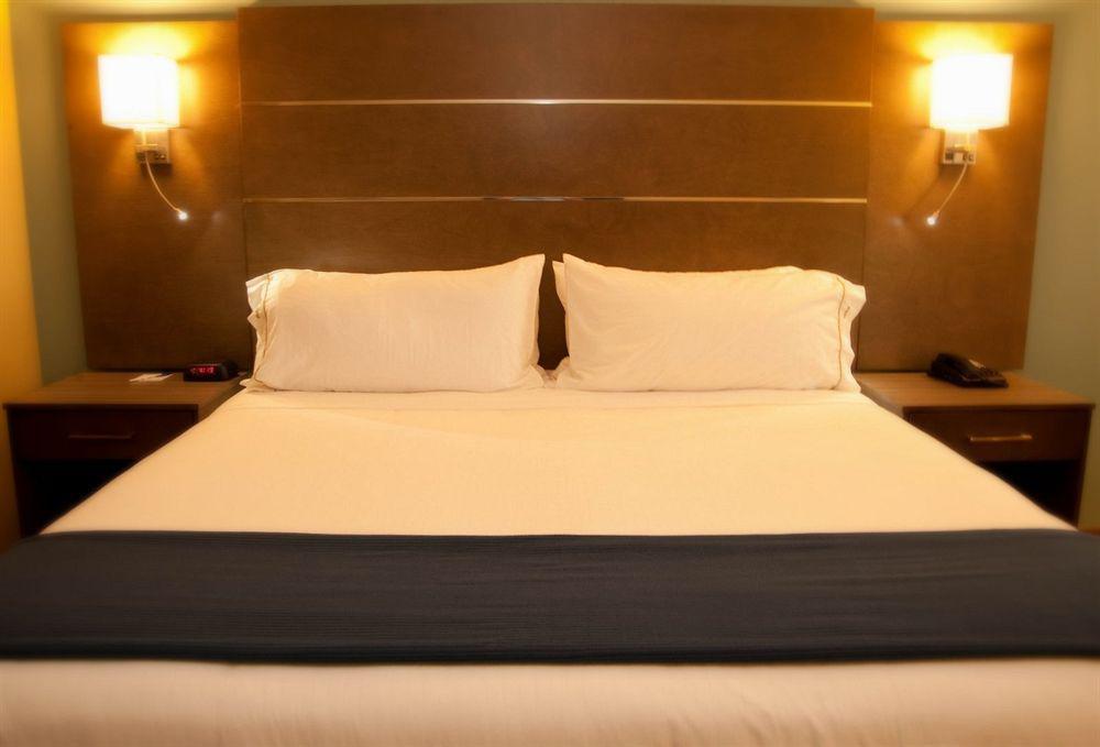 Holiday Inn Express And Suites Schulenburg By Ihg Exteriér fotografie